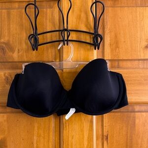 Elegant Black Strapless Bra